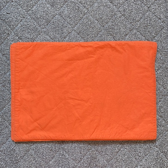 4 Piece Orange and White Hexagon Print Rectangle Table Mat - Picture 3 of 3